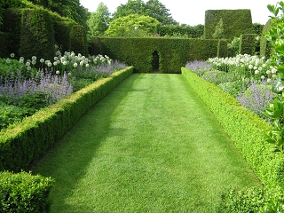 Clinton Lodge Garden