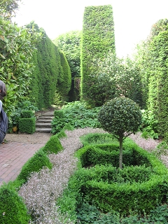 Clinton Lodge Garden