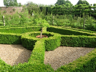 Clinton Lodge Garden