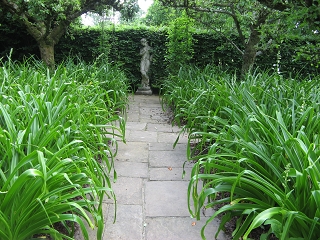 Clinton Lodge Garden