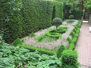 Clinton Lodge Garden