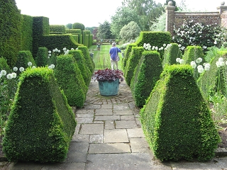 Doddington Place Garden England